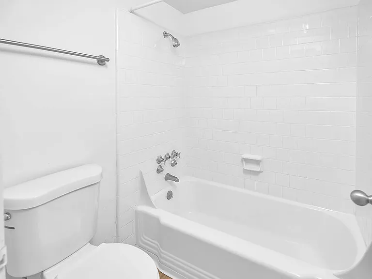 Estates at Wilhaggin — Photo 28
