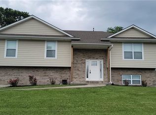 114 SW 95th Rd, Warrensburg, MO 64093