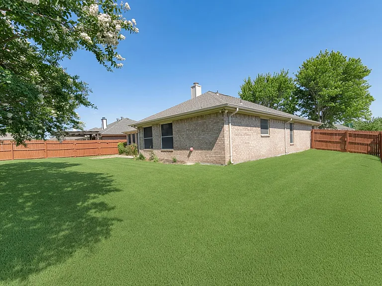 501 Denise St — Photo 19