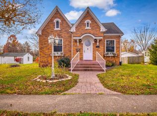 219 E Market St, Troy, IL