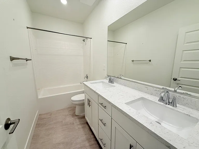 12920 Knightsbrook Ave — Photo 21