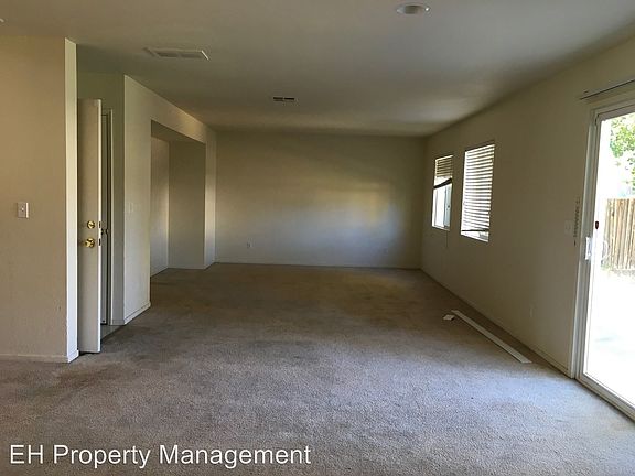3rd image of 2631 Keyser Dr