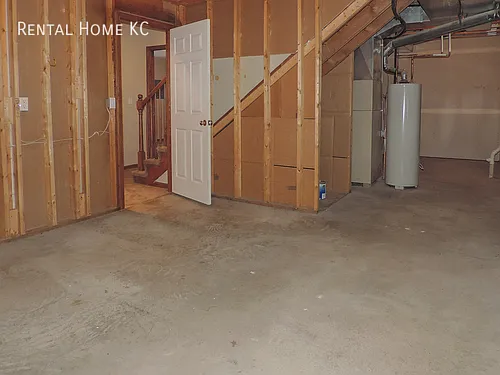 7402 Hedge Lane Ter — Photo 17