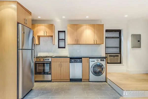 Rented by Anchor Associates | media 16