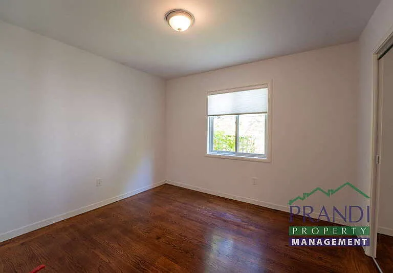 325 Montecito Ave — Photo 7