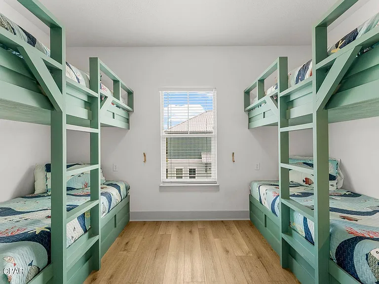 22524 Lakeview Dr — Photo 11
