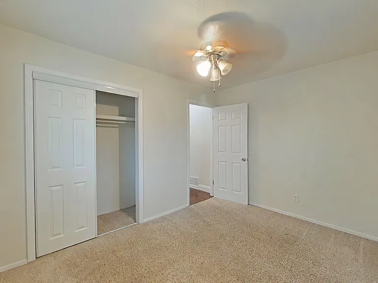 318 NW 62nd St — Photo 8