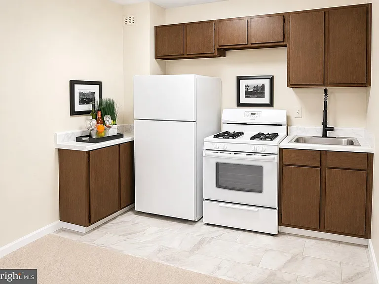 1200 S Arlington Ridge Rd #416 — Photo 4