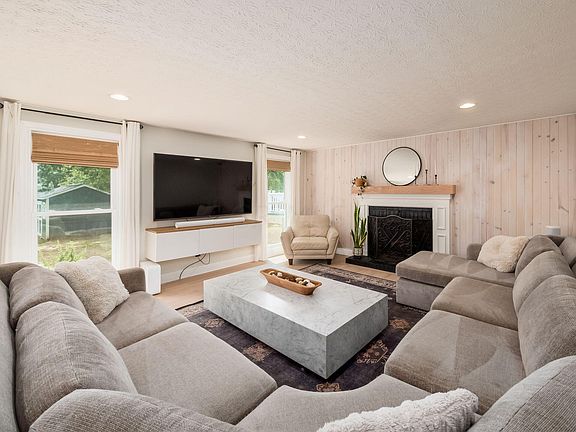 5th image of 5565 Mountain Springs Ct