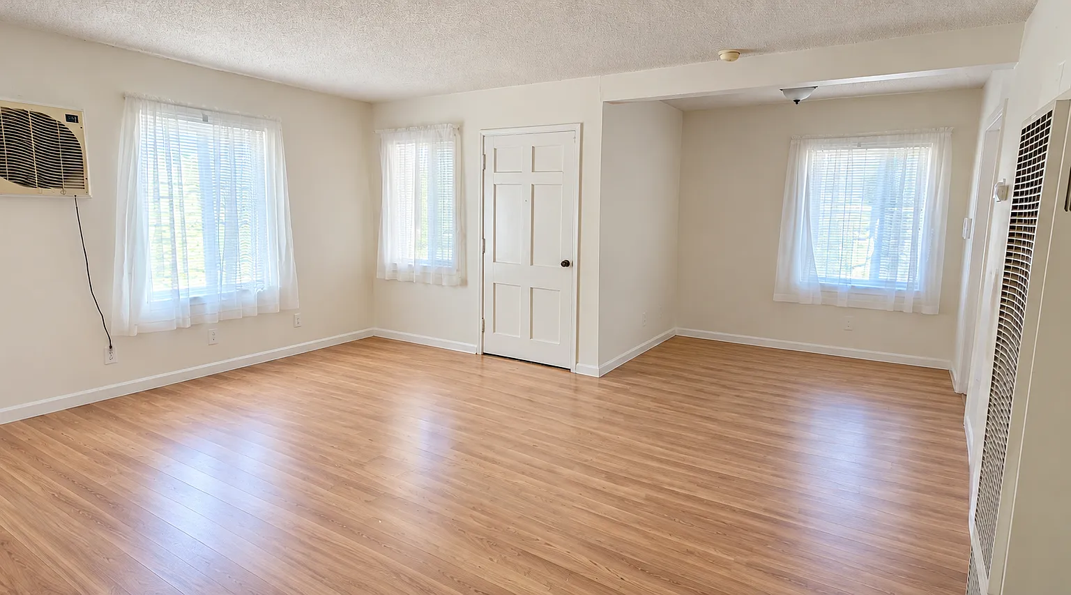 2 bed, 727 sqft, $1,500 — Photo 2