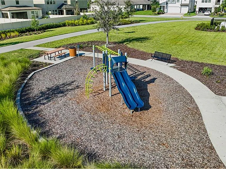 8309 Crescent Oaks Dr — Photo 47