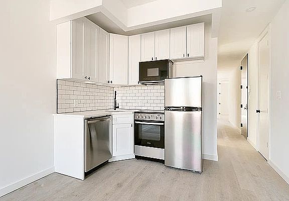 3rd image of 625 Park Pl APT 4