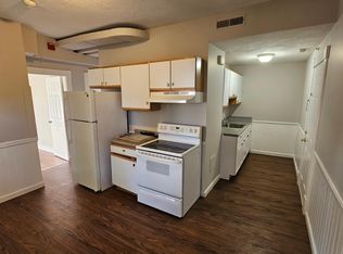 98 Grove St #2, Lowell, MA 01851