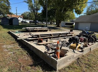 402 E Marion St, Converse, IN 46919