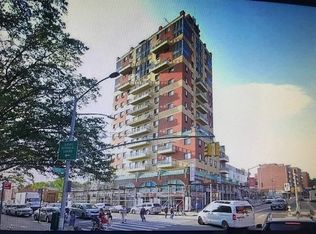 4318 Main St, Flushing, NY 11355