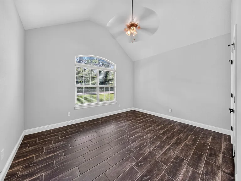 9 Monmouth Dr — Photo 10