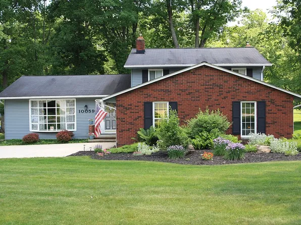 10059 Hickory Ridge Dr, Brecksville, OH 44141