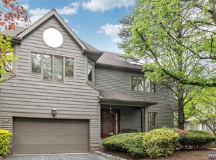 12 Pamrapo Ct W, Glen Rock, NJ 07452