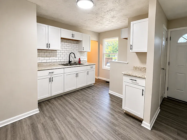 3004 Weirton Dr — Photo 2