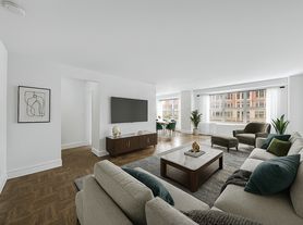 185 E 85th St