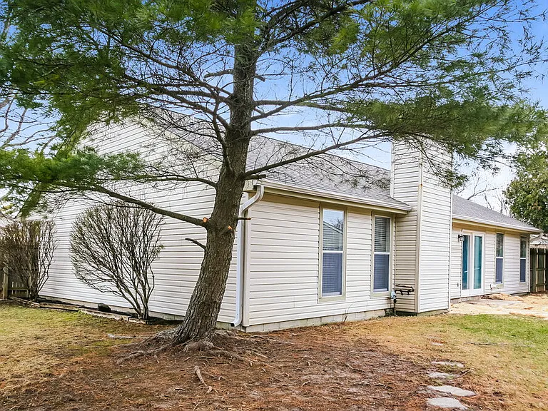 8291 Ontario Ln — Photo 15