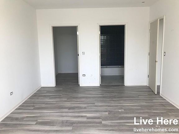 3rd image of 2535 W Fullerton Ave #404H