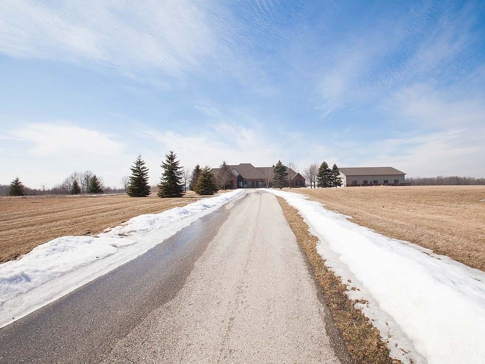 W360N8251 Brown St, Oconomowoc, WI 53066 Zillow