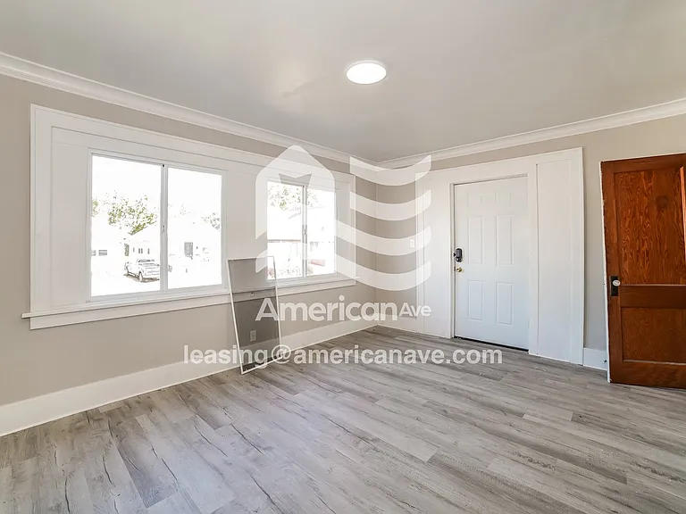 1756459_004_living_room_14105317.jpg