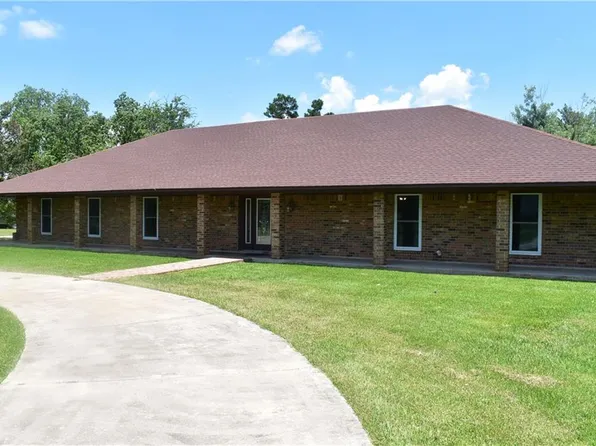 208 Martin Dr, Natchitoches, LA 71457