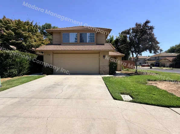 7728 N 8th St, Fresno, CA 93720