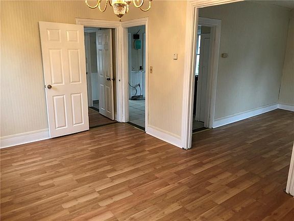 5th image of 92 Salina St