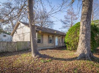 221 W Willwood Dr, Willis, TX 77378