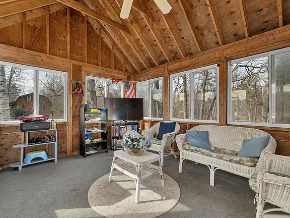 3rd image of 102 Sanborn Road