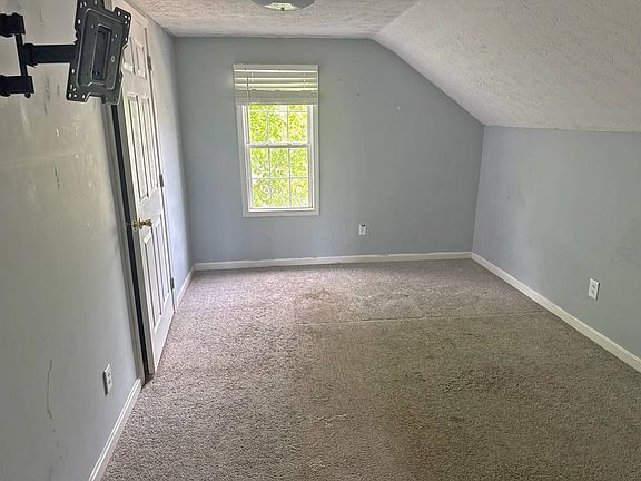 5th image of 339 Long Ave