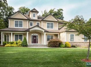255 Ellin Dr, Park Ridge, NJ 07656