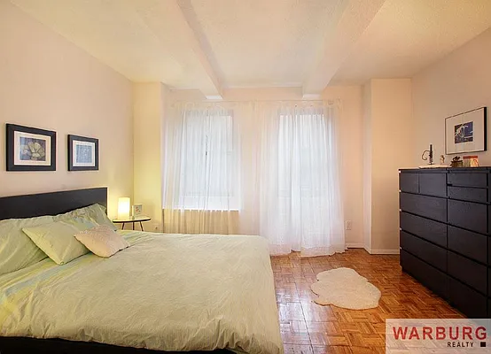 Sold by Warburg | media 12