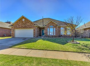 17637 Lead Ln, Edmond, OK 73012