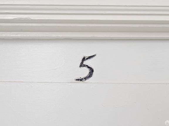 5th image of 728 Taylor St