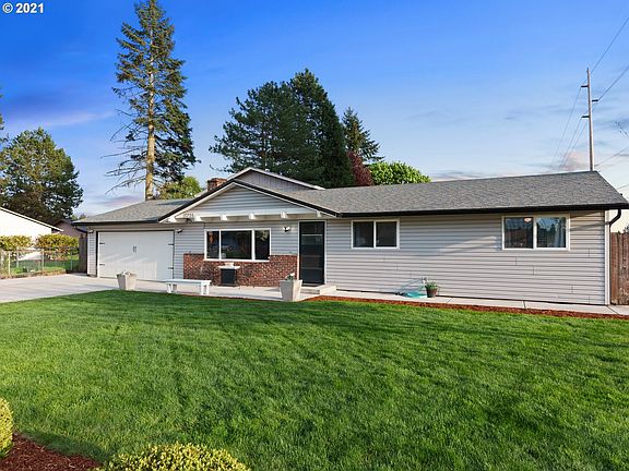 2nd image of 10705 NE 80th St