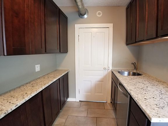 5th image of 648 Broadway Ave NW