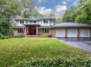 7808 N Gate Rd, Roscoe, IL 61073