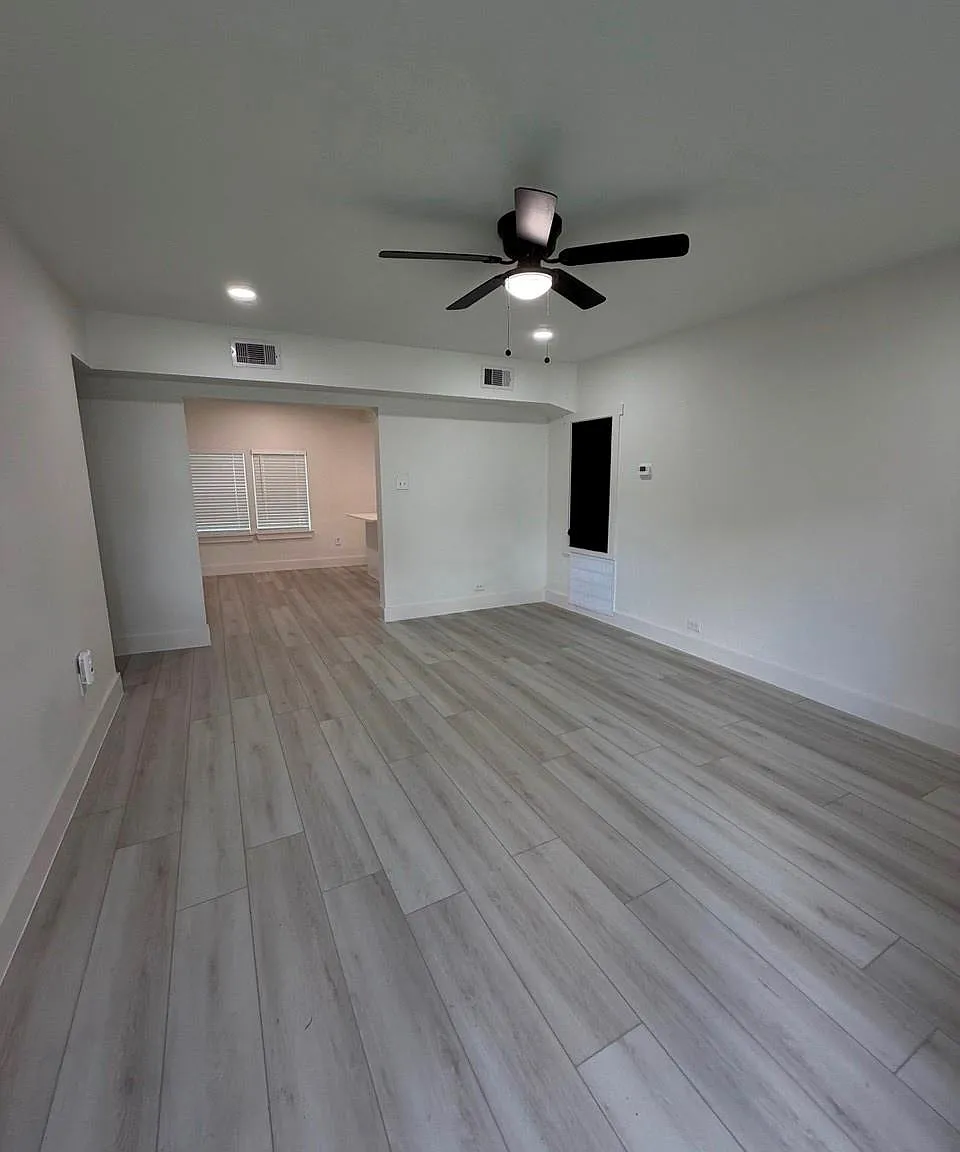 2 bed, 1.0 bath, 1088 sqft, $1,600 — Photo 4