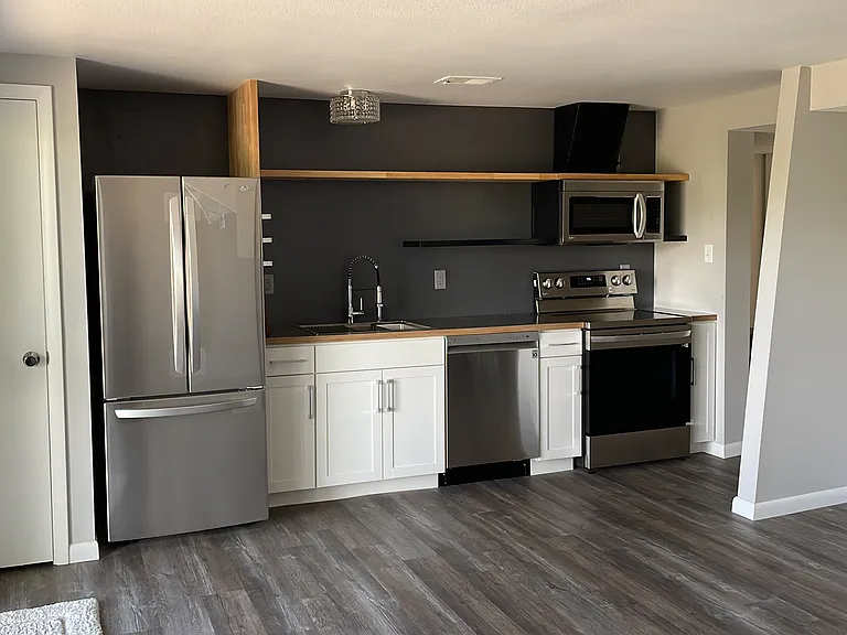 2455 University Heights Ave — Photo 2