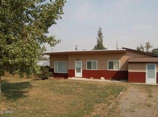 312 1st St S, Cascade, MT 59421