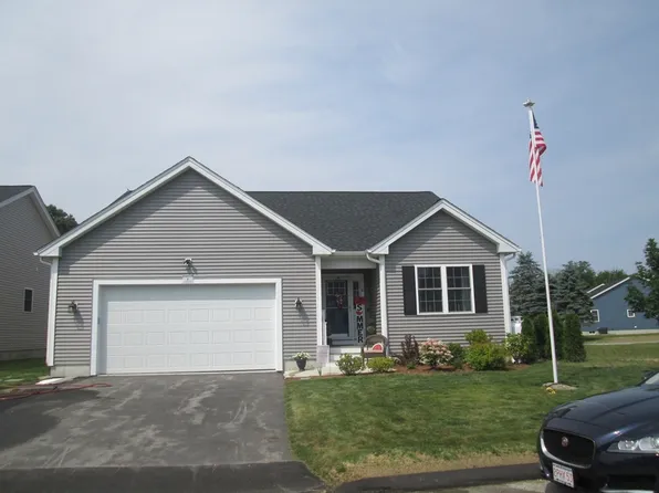 8 Country Club Blvd #7, Dudley, MA 01571