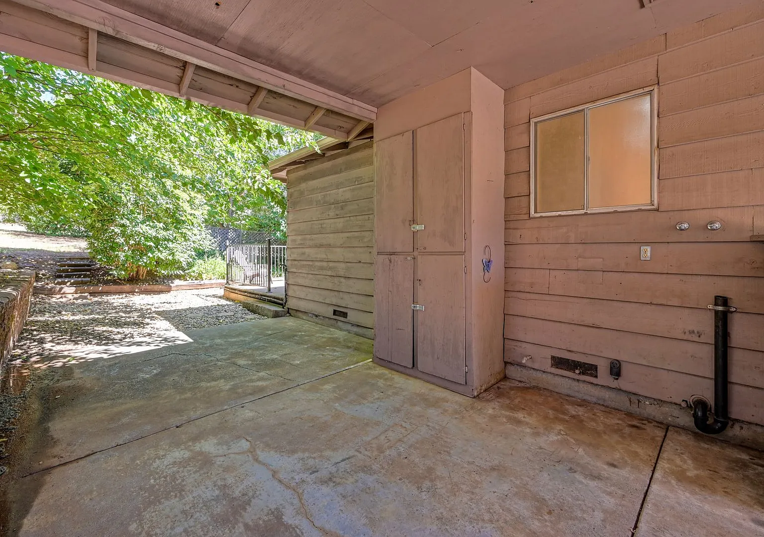Quiet 2BR Foothills Home — Photo 4