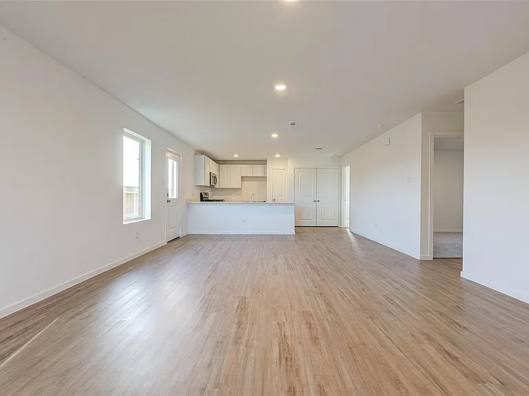 3146 Savannah Rose Dr — Photo 1