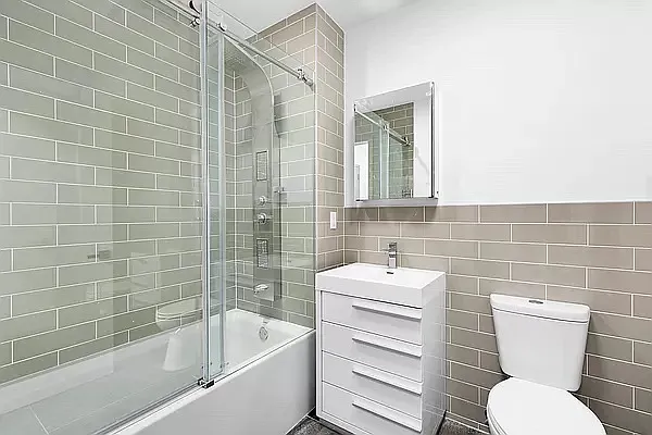 Rented by Silver Line Realty Group NY LLC | media 6