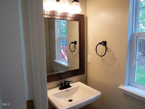 10 Knightsbridge Ct — Photo 10