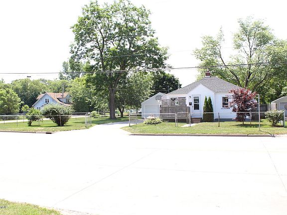 2nd image of 2317 W Sherman Blvd